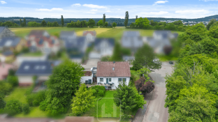 Hauptbild Zweifamilienwohnhaus auf großzügigem Eckgrundstück | Vielseitige Wohnperspektiven | Doppelgarage
