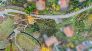 Hauptbild Einzigartiges Grundstück | Beeindruckender Weitblick | 825m² Fläche | Baugenehmigung vorhanden