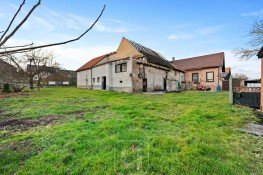 Hauptbild Investoren aufgepasst: Großzügiges Grundstück in grüner Lage mit optionalem Nachbarareal