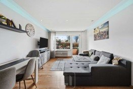Hauptbild Modernisierte 3-Zimmer-Wohnung & Hobbyraum mit Duschbad | Balkon, Stellplatz & Gemeinschaftsgarten